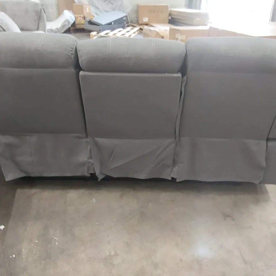 QUALITY DESIGNER FABRIC UPHOLSTERED MANUAL RECLINER SOFA