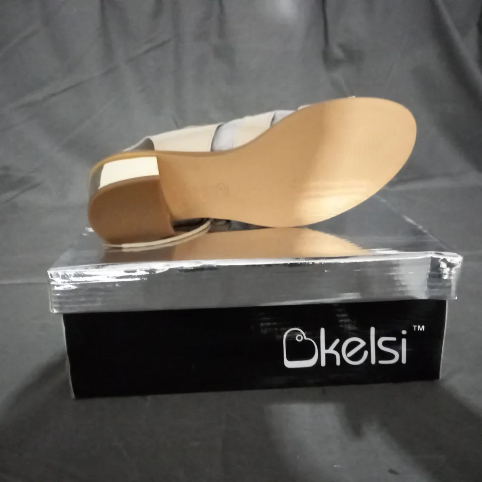 APPROXIMATELY 10 BOXED PAIRS OF KELSI BLOCK HEELED SANDALS IN BEIGE VARIOUS SIZES TO INCLUDE SIZE 7 
