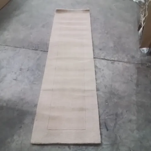 QUALITY DESIGNER AREA RUG - APPROXIMATELY 230X60CM