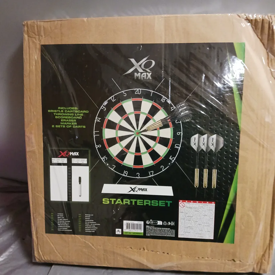 XQ MAX DARTBOARD STARTER SET