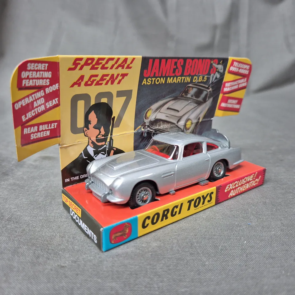 CORGI TOYS SPECIAL AGENT 007 - JAME BOND - ASTON MARTIN D.B.5 - 261