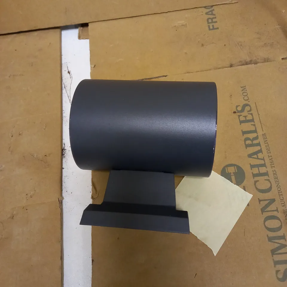 GRANTHAM UP & DOWN OUTDOOR SOLAR POWERED WALL LIGHT 