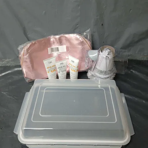 APPROXIMATELY 15 ASSORTED ITEMS TO INCLUDE GREATER & SLICER, FOOD TUPPERWARE, FUL SET, ETC
