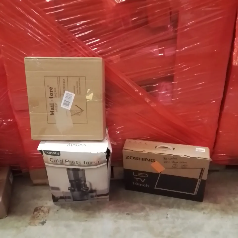 PALLET OF ASSORTED HOUSEHOLD GOODS AND PRODUCTS TO INCLUDE;MAILBOX,COLD PRESS JUICER,LED MONITOR 