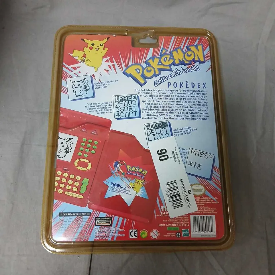POKÉMON POKEDEX HANDHELD ELECTRONIC GAME – TIGER ELECTRONICS – BOXED