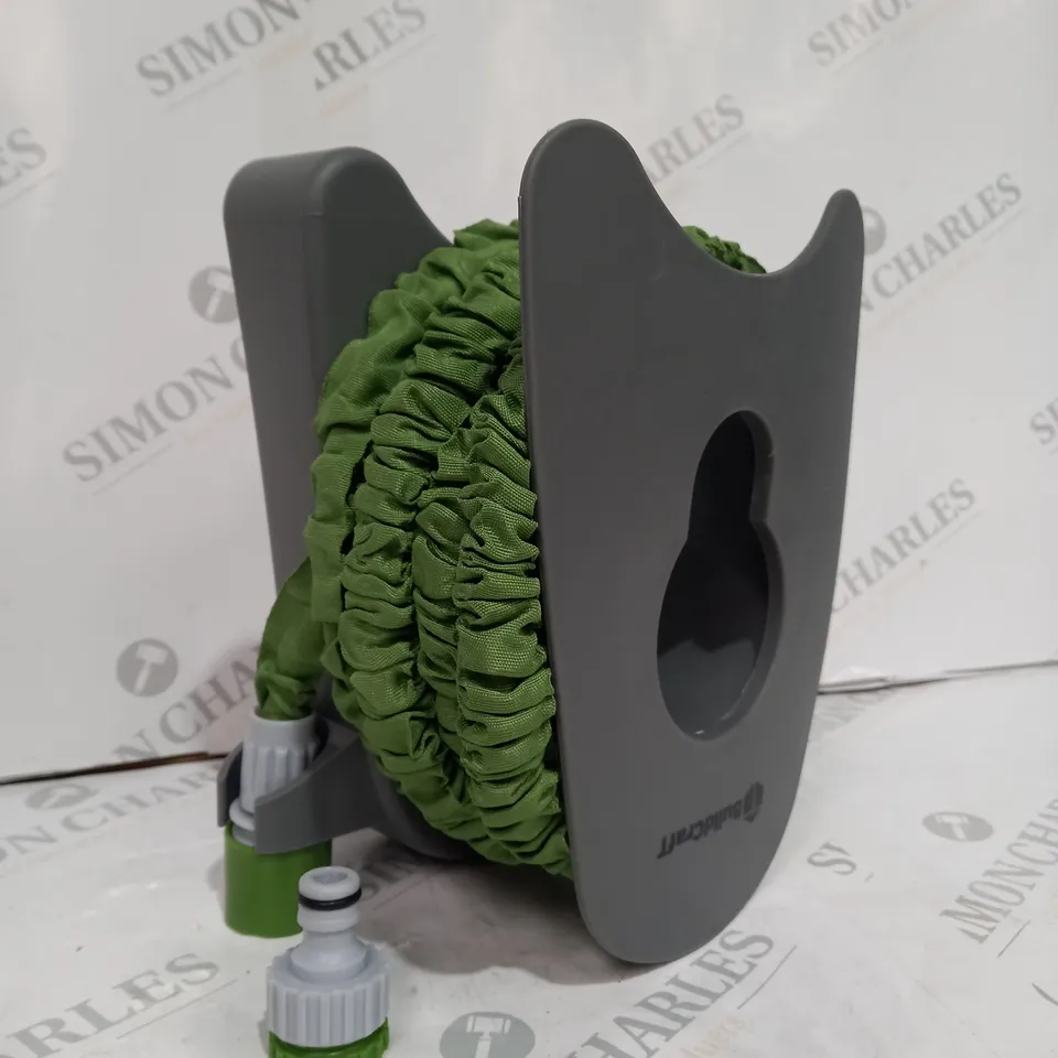 COOKS ESSENTIALS GRATRER AND SLICER