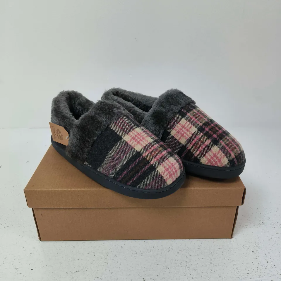 JO & JOE HERITAGE PEBBLE SLIPPERS – TARTAN PLAID, FLEECE-LINED, UK 4