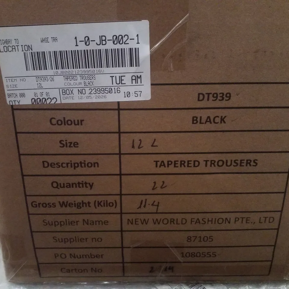 BOX CONTAINING APPROXIMATELY 22 BRAND NEW JD WILLIAMS BLACK TAPERED TROUSERS - 12L