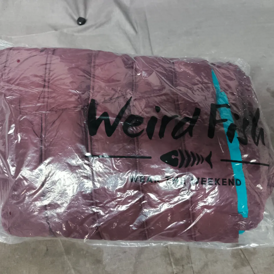 BAGGED WEIRD FISH LIGHTWEIGHT PADDED JACKET IN WINE SIZE 13