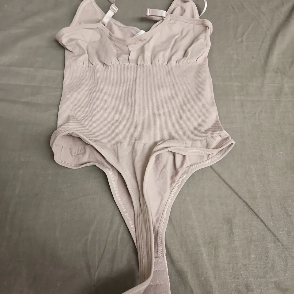 LARGE BOX OF ASSORTED CLOTHING ITEMS TO INCLUDE: COAT/S, SHIRTS.