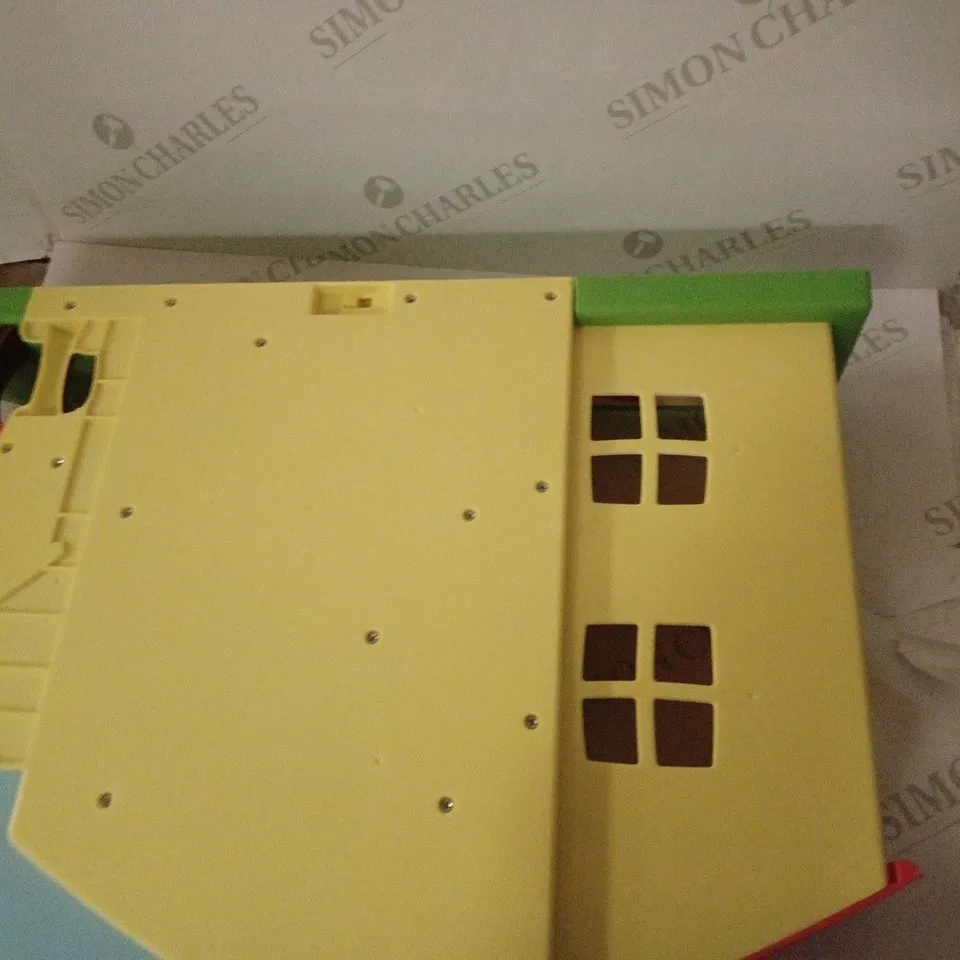 PEPPA PIG DOLL HOUSE