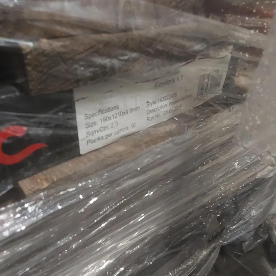 PALLET CONTAINING A VERY LARGE QUANTITY OF BRAND NEW ASSORTED LUXURY VINYL TILE FLOORING TO INCLUDE: CONTESSE FLOATING LOCKING FLOOR SYSTEM PERA COLLECTION, CONTESSE EASYLOCK 4.0 PRINCETON OAK GREY AN