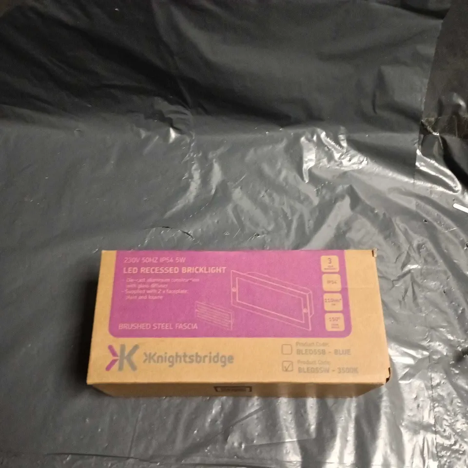 BOX OF ASSORTED HOUSEHOLD PRODUCTS INCLUDING: JACK, LED BRICKLIGHT AND INSECT KILLER