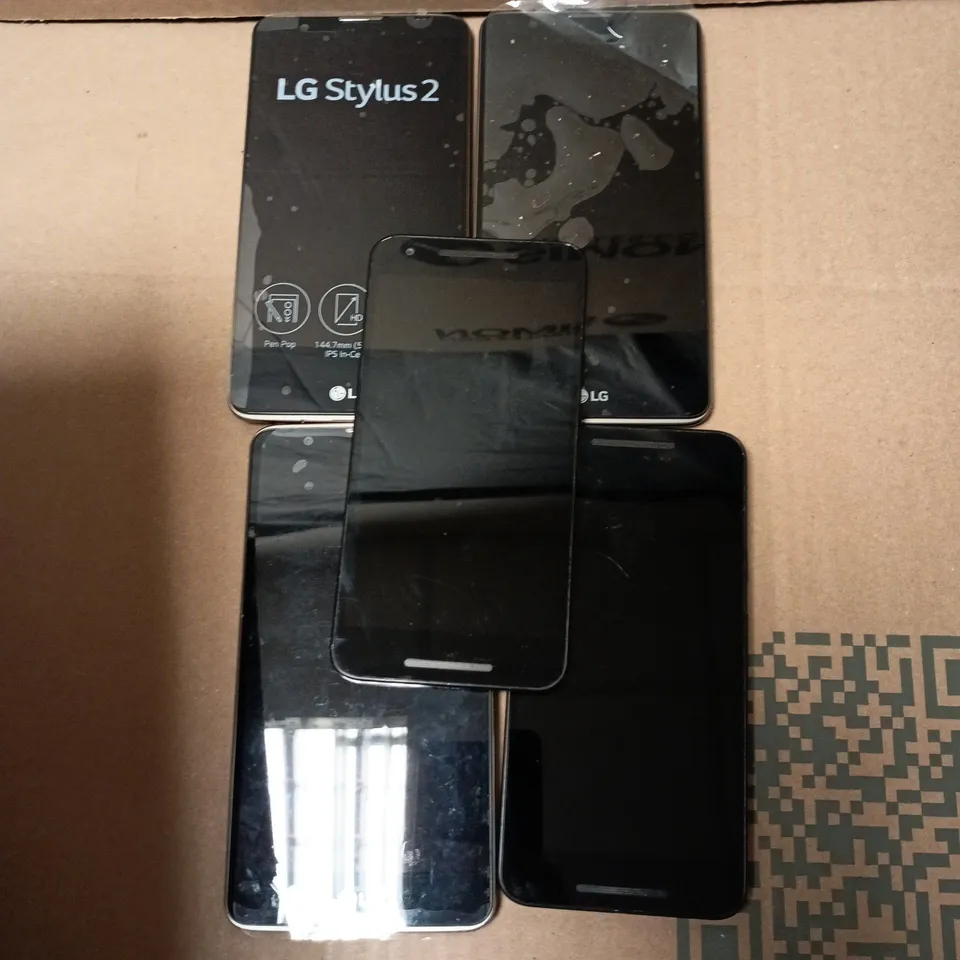 APPROXIMATELY 5 ASSORTED USED PHONES AND PHONE PARTS TO INCLUDE LG H791, LG-K520