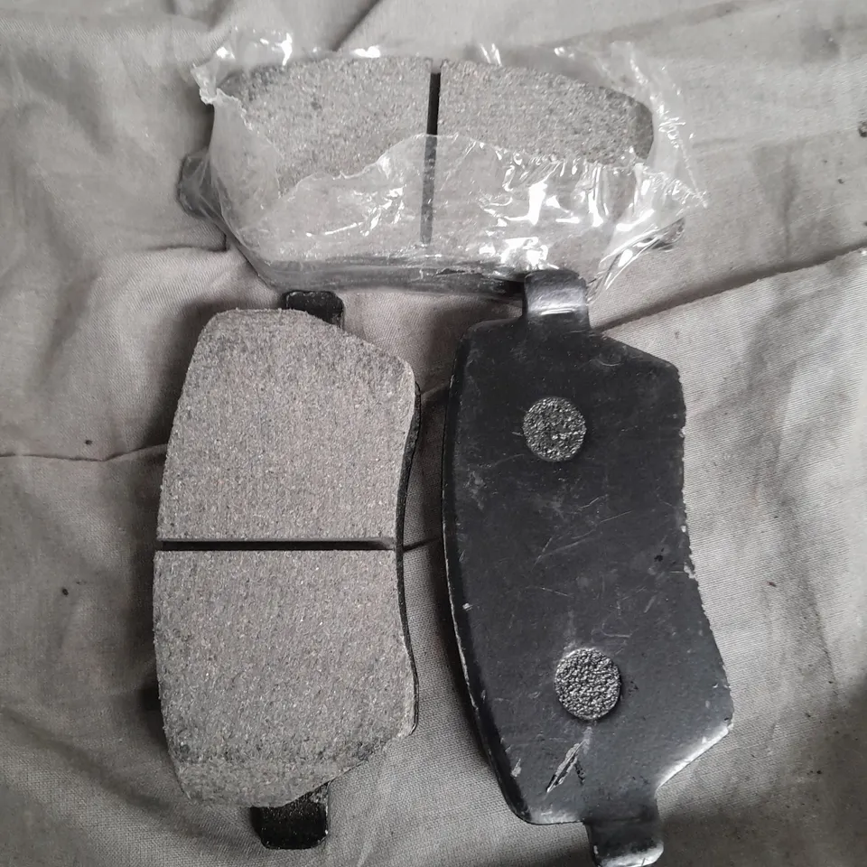 SET OF 3 BRAKE PADS 