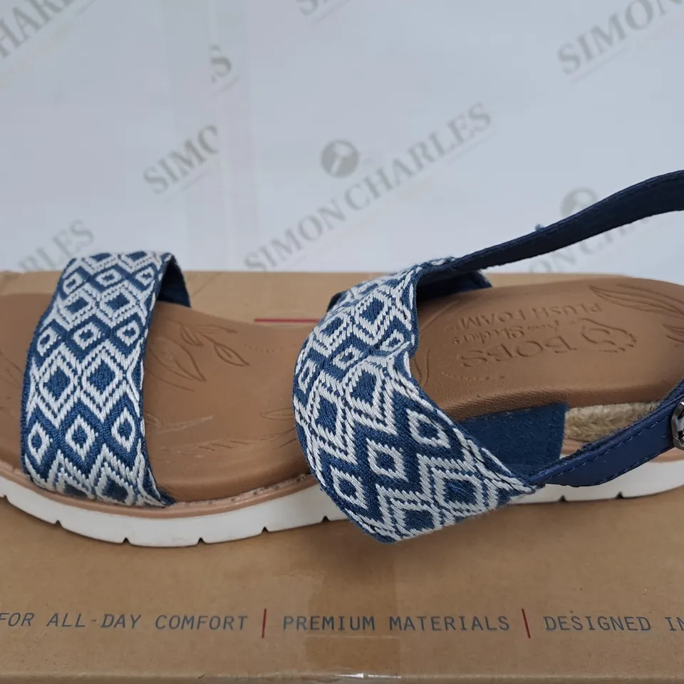 SKECHERS BOBS BEACH SANDLE BLUE SIZE 5