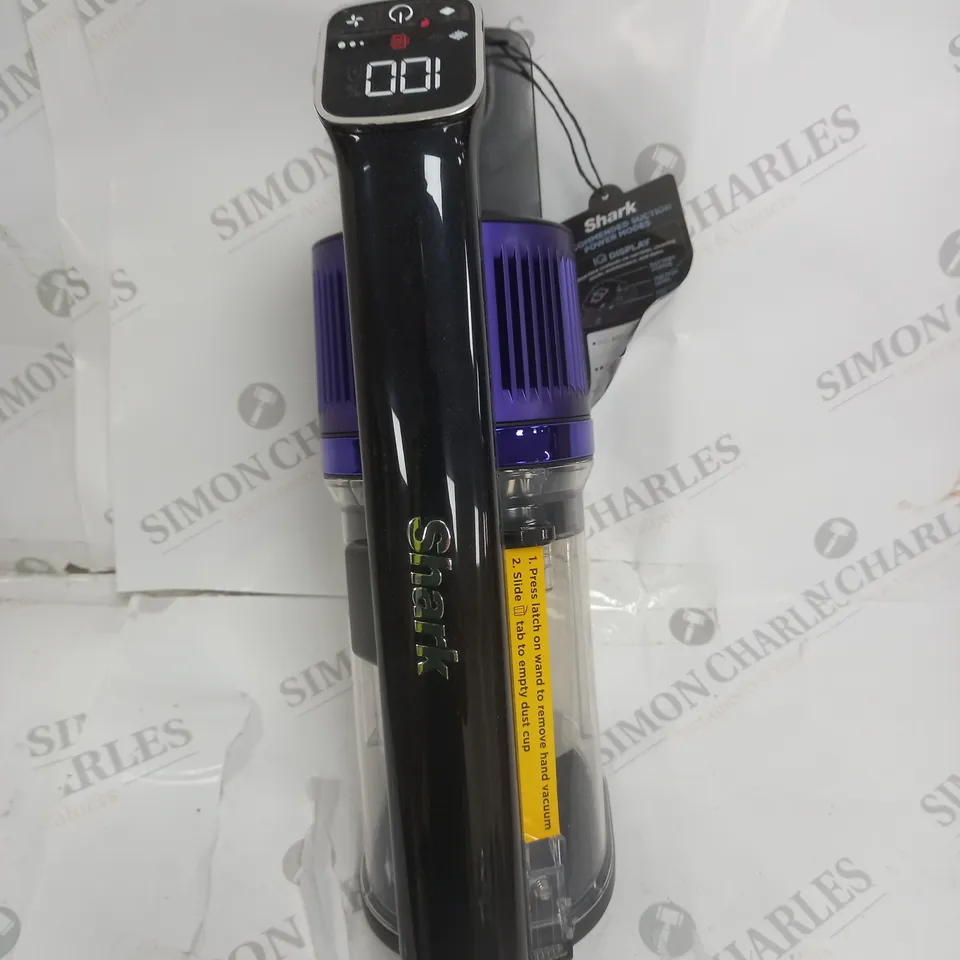 BOXED SHARK COMPLETE HOME CORDLESS STICK VACUUM