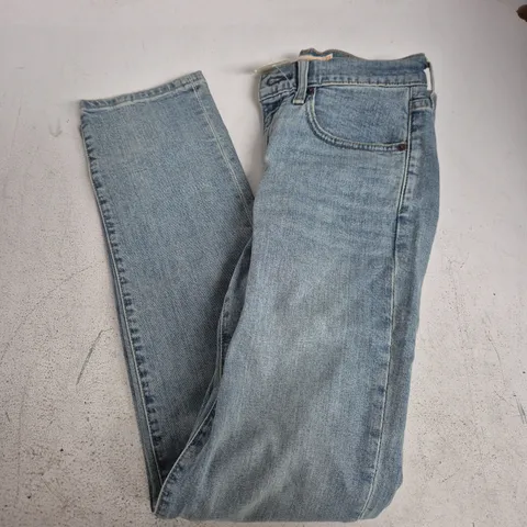LEVI'S PREMIUM 724 HIGH RISE STRAIGHT JEANS - 27X32