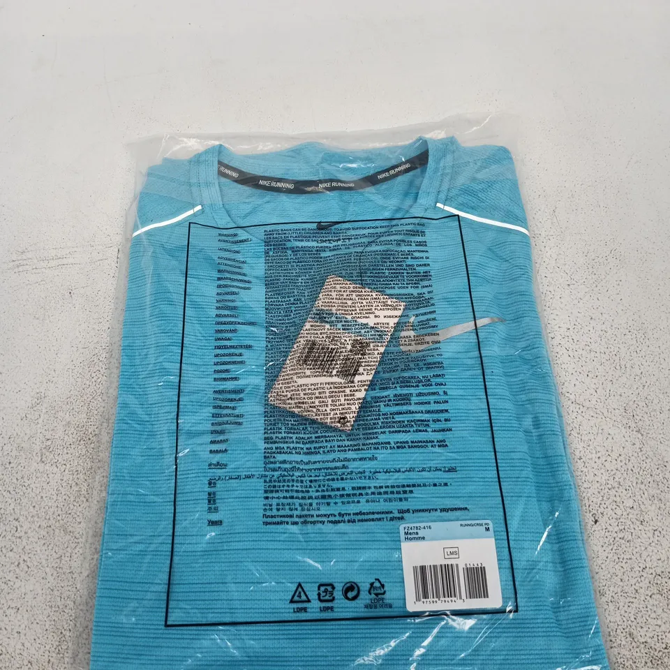 NIKE RUNNING T-SHIRT – SIZE M