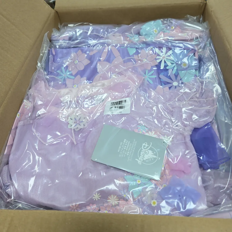BOX OF APPROXIMATELY 16 DISNEY ENCHANTO ISABEL COSTUMES SIZE 7-8 YEARS 
