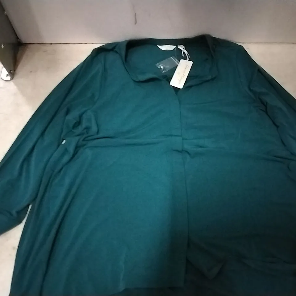 BOX CONTAINING 16 PCS OF GREEN SHIRTS,  SIZE XL 