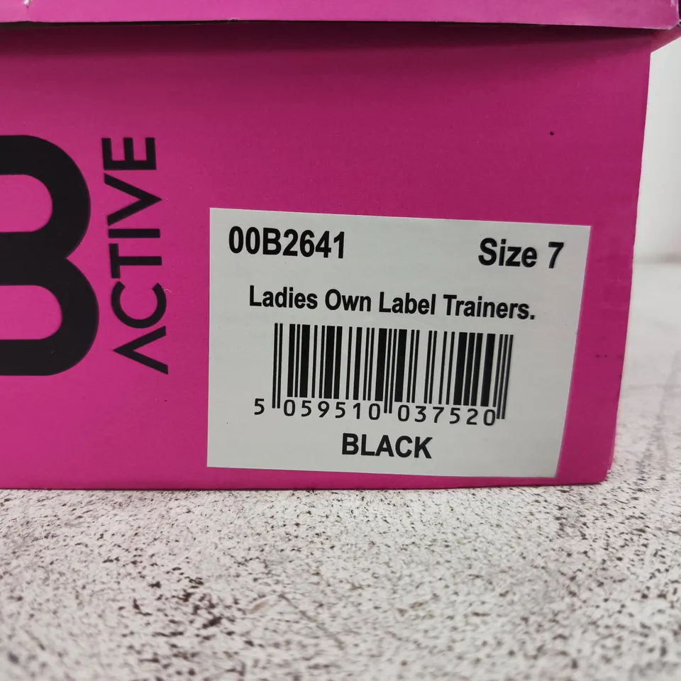 BOXED PAIR OF B STRONG LADIES OWN LABEL TRAINERS – BLACK, UK SIZE 7