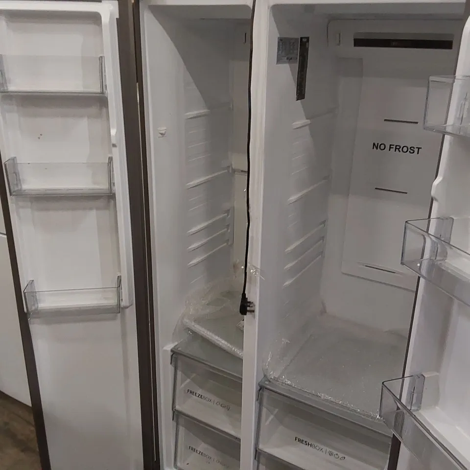 HAIER HSR3918ENPG AMERICAN FRIDGE FREEZER - SILVER