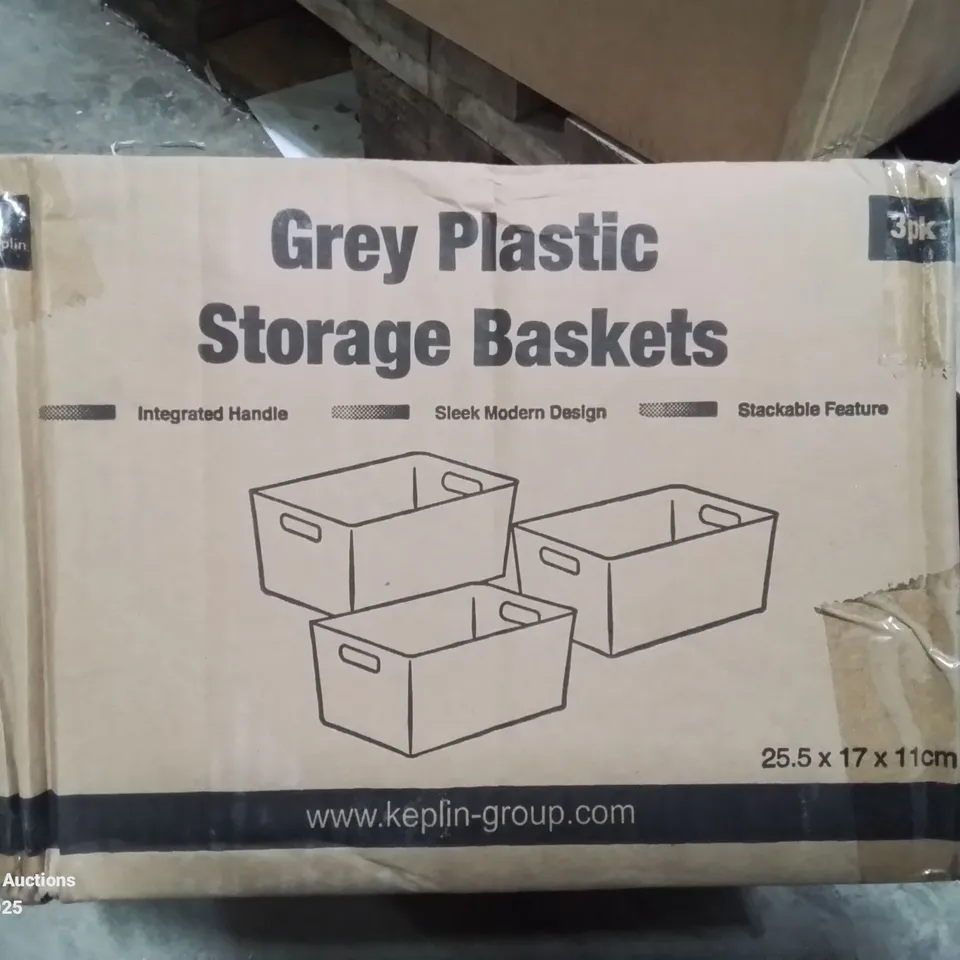 BOXED SET OF 3 GREY PLASTIC STORAGE BASKETS 