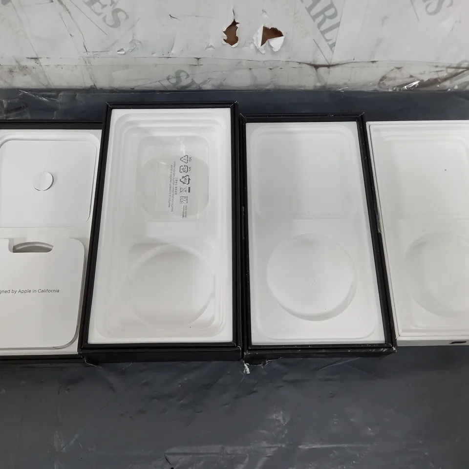 LARGE ASSORTMENT OF EMPTY SMARTPHONE DISPLAY BOXES