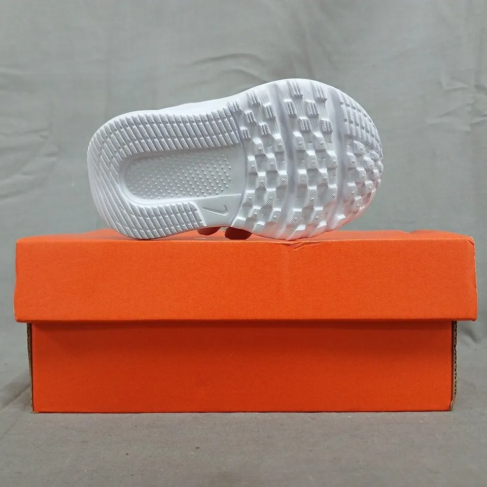 BOXED PAIR OF NKE STAR RUNNER 5 INFANT SHOES IN PINK SIZE UK 1.5