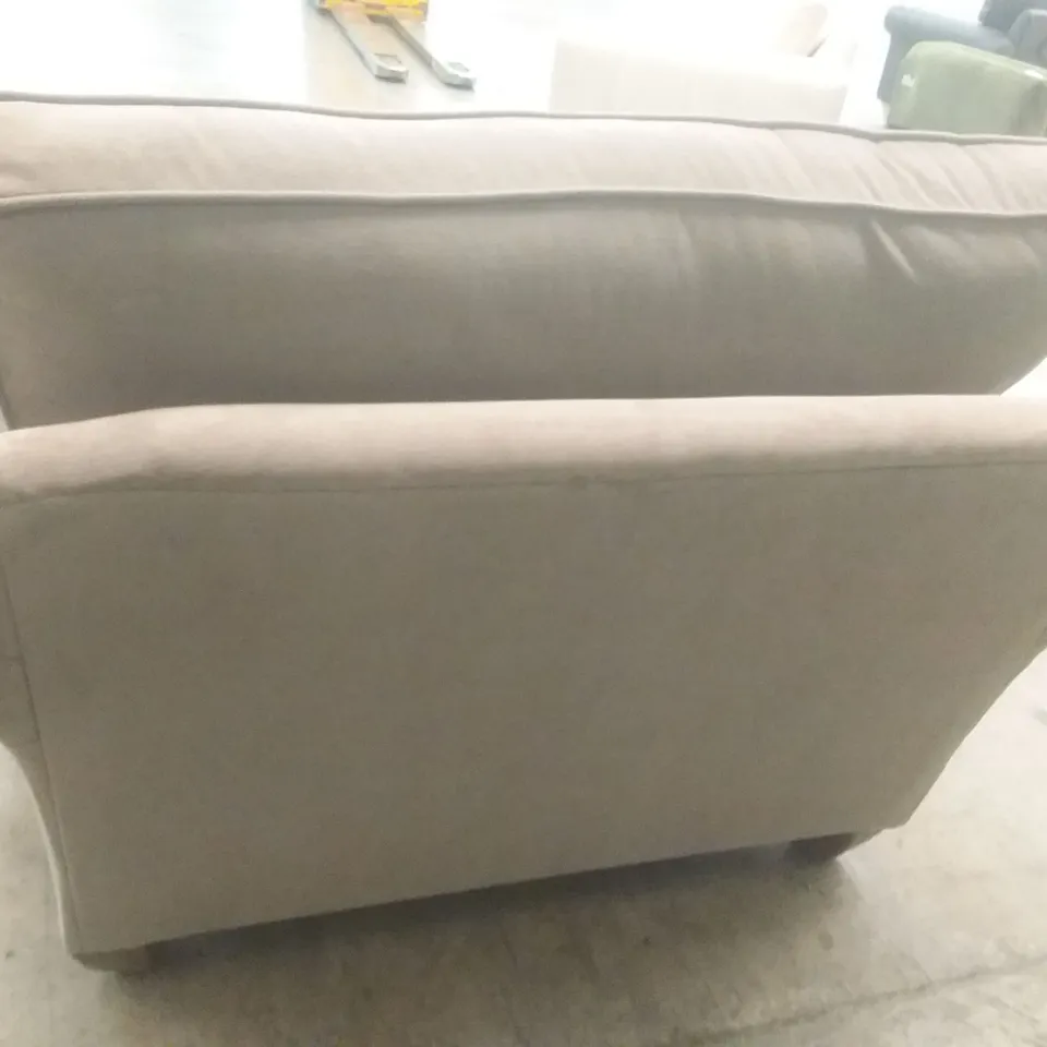 QUALITY BRITISH DESIGNER LOUNGE CO. BRIONY SNUGGLER ARMCHAIR LAVENDER PLUSH FABRIC 