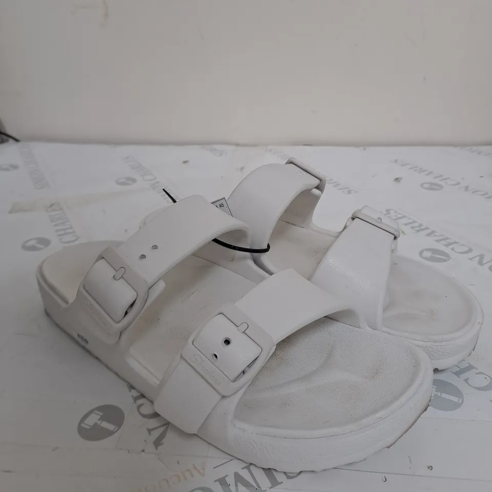 WHITE SKETCHERS FOAM SANDALS - SIZE 6