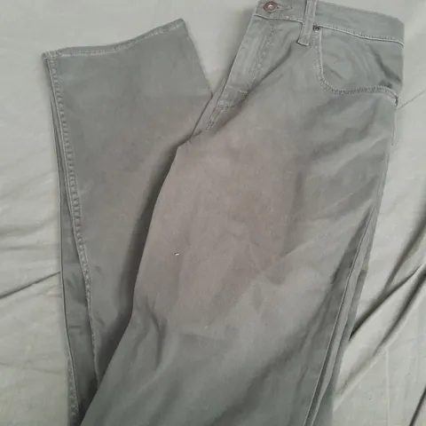 WRANGLER AUTHENTICS PANTS IN GREY - 30x30