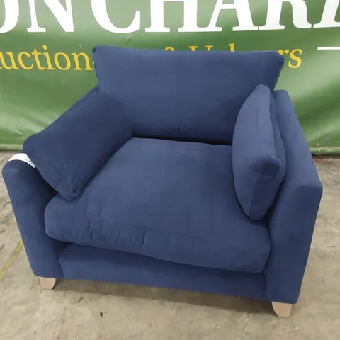 QUALITY BRITISH MADE LOUNGE Co EASY CHAIR WITH BOLSTER CUSHIONS BLUE PLUS FABRIC