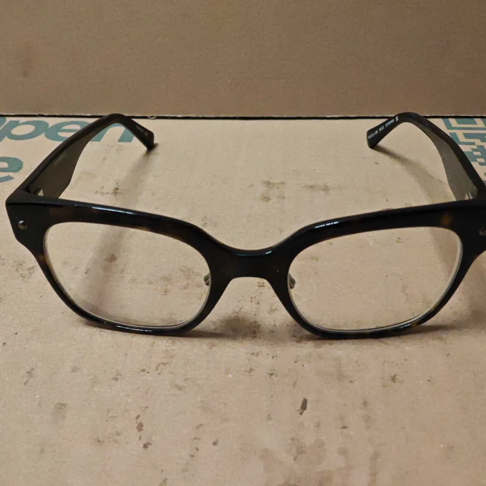 VIKTOR & ROLF SPECKELED BROWN FRAMED GLASSESWITH CARRY CASE