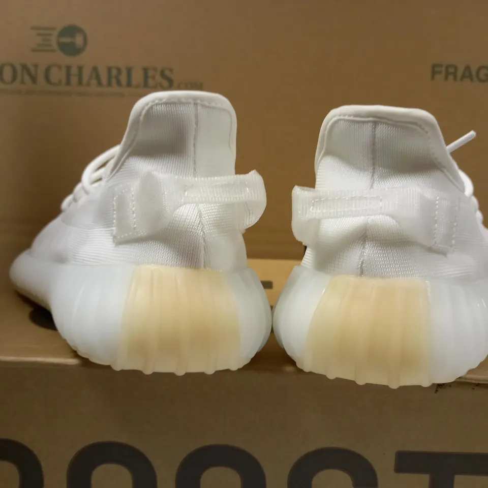 BOXED PAIR OF ADIDAS YEEZY BOOST TRAINERS - SIZE 8