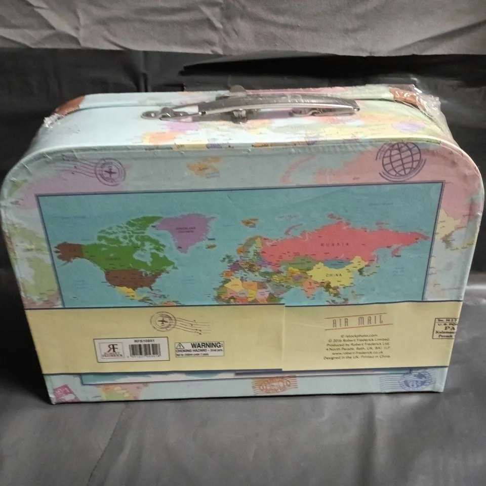SEALED ATLAS MAP 1000-PIECE PUZZLE IN CARRY CASE