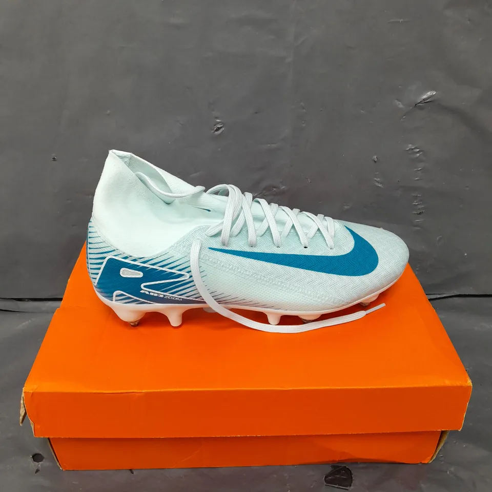 BOXED PAIR OF NIKE ZM SUPERFLY 10 FOOTBALL BOOTS - 5