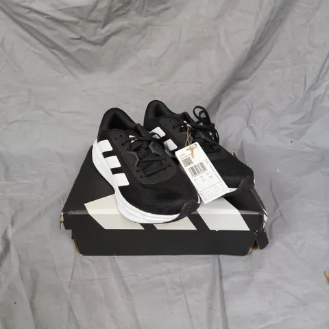 BOXED PAIR OF ADIDAS WOMENS RUNNING GALAXY 7 TRAINERS - BLACK, SIZE 5.5