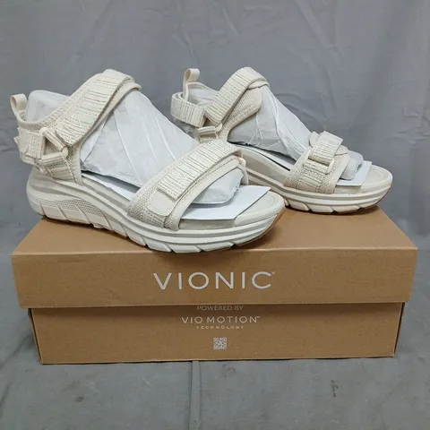 BOXED PAIR OF VIONIC WALK MAX SANDALS IN CREAM SIZE 3