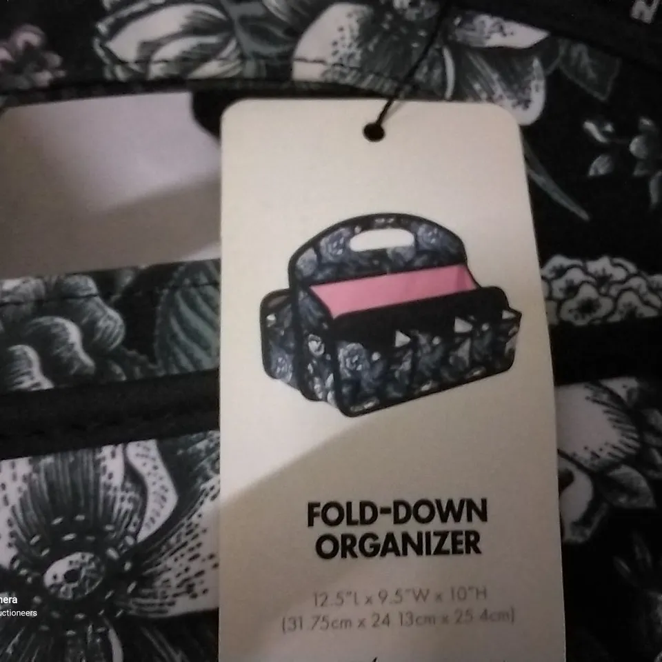 TRAY OF ASSORTED ITEMS, INCLUDING HAIR SCRUNCHIES, ORGANISERS & CLOTHING ITEMS