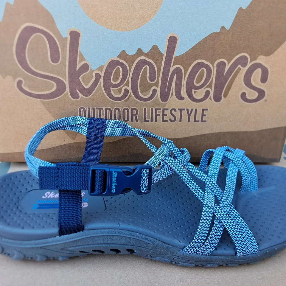 BOXED PAIR OF SKECHERS WOMENS GREY SANDALS - UK 7
