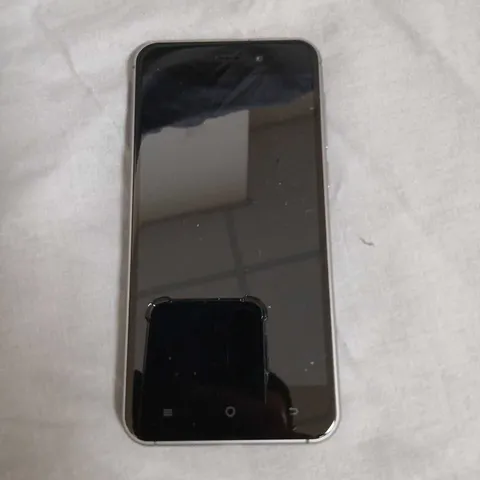 VSUN 4G SMARTPHONE (BLACK) – GLOSSY BACK