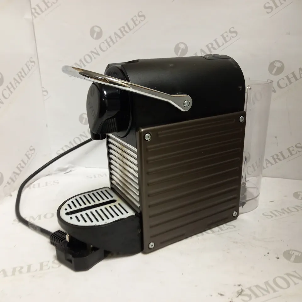 NESPRESSO KRUPS PIXIE COFFEE MACHINE