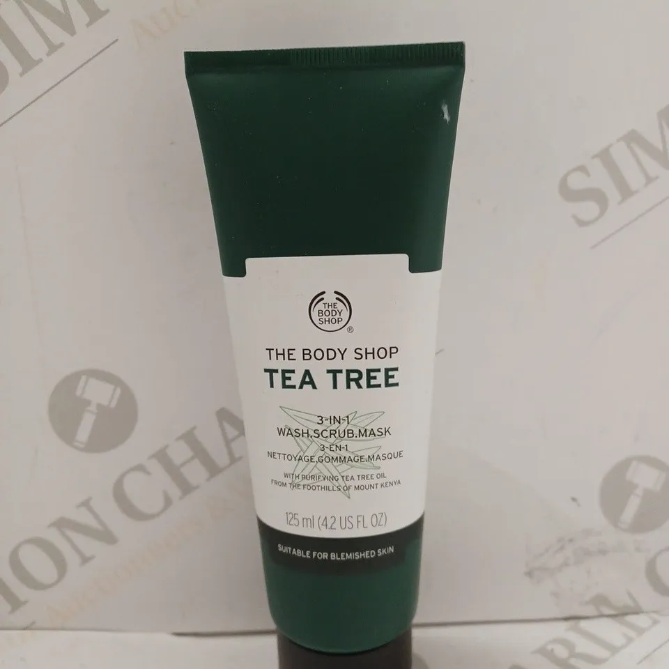 THE BODY SHOP TEA TREE 3-IN-1 WASH SCRUB MASK 125 ML