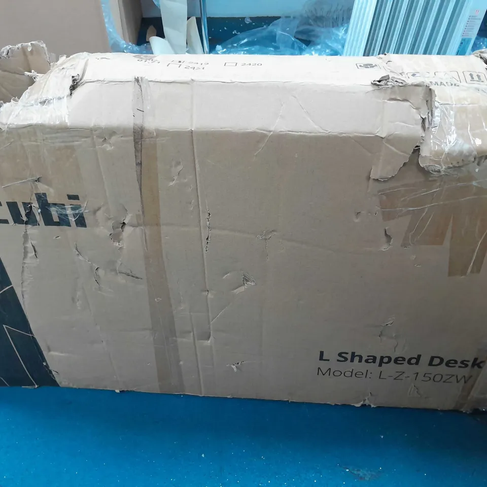 L SHAPE WHITE DESK
