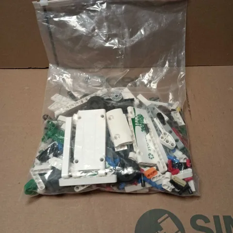 ASSORTED CONSTRUCTION BRICKS IN CLEAR POLY BAG (LEGO-COMPATIBLE)