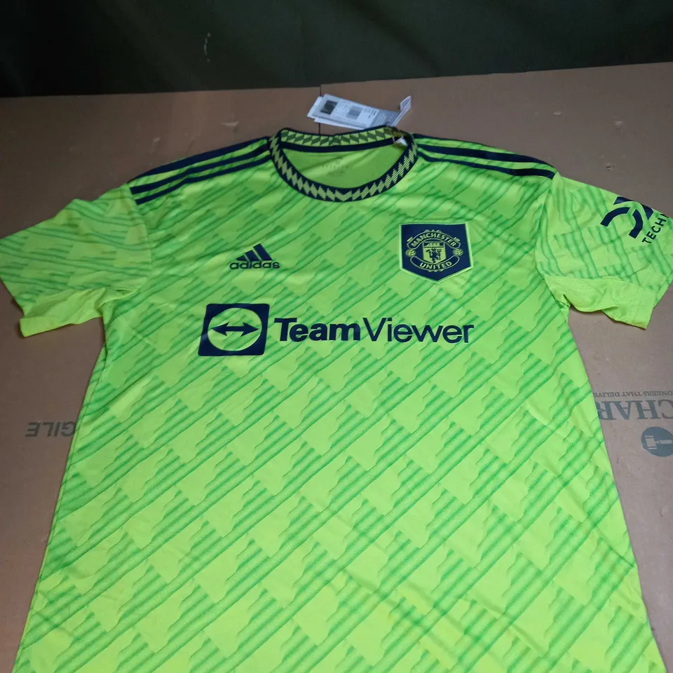 MANCHESTER UNITED FC AWAY JERSEY SIZE M