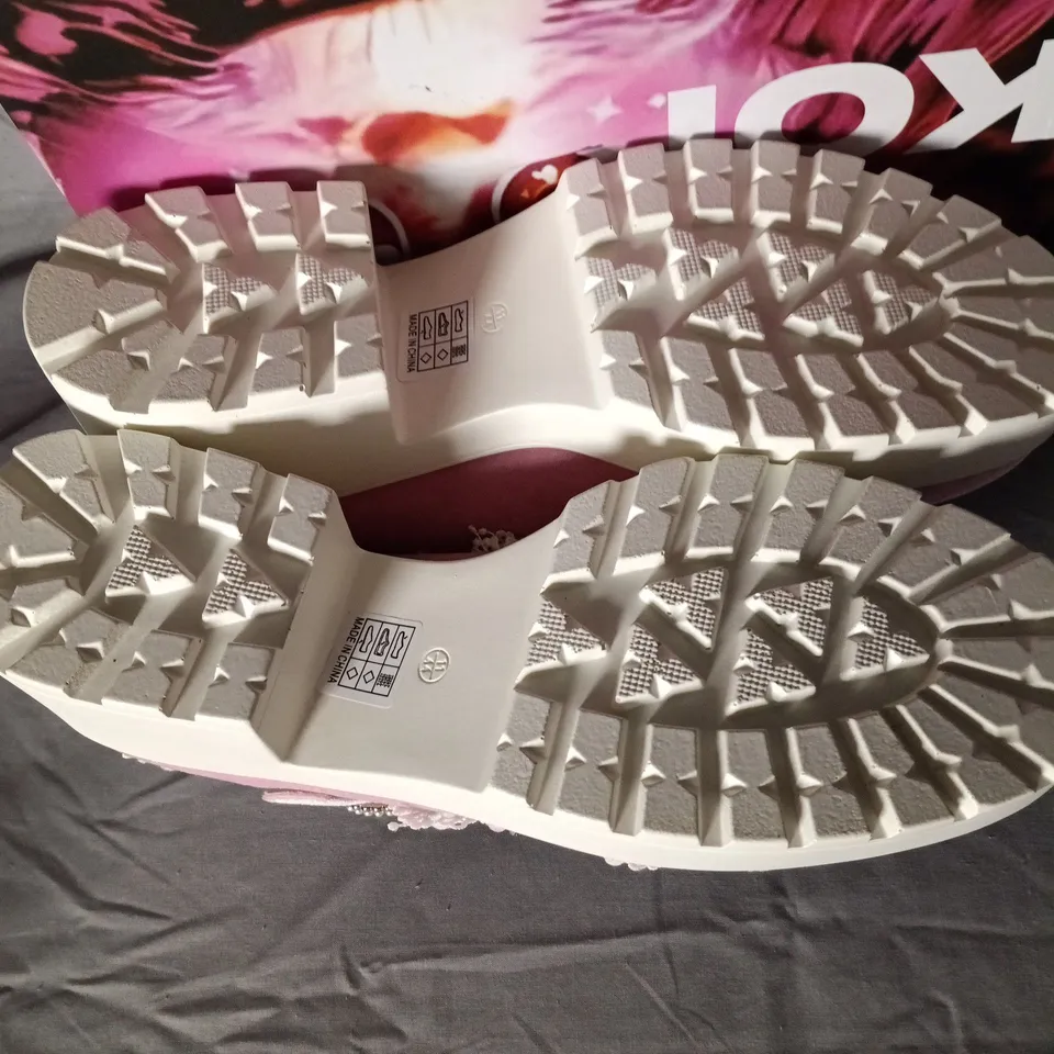 BOXED KOI TIRA MARY JANES FAIRY POWDER EDITION IN PINK - UK 11