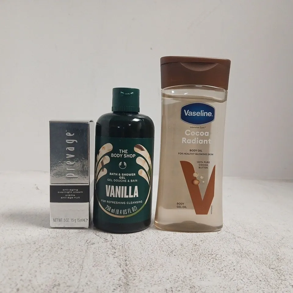 APPROXIMATELY 10 ASSORTED COSMETIC ITEMS INCLUDING VARIOUS MAKES AND BRANDS - COLLECTION ONLY